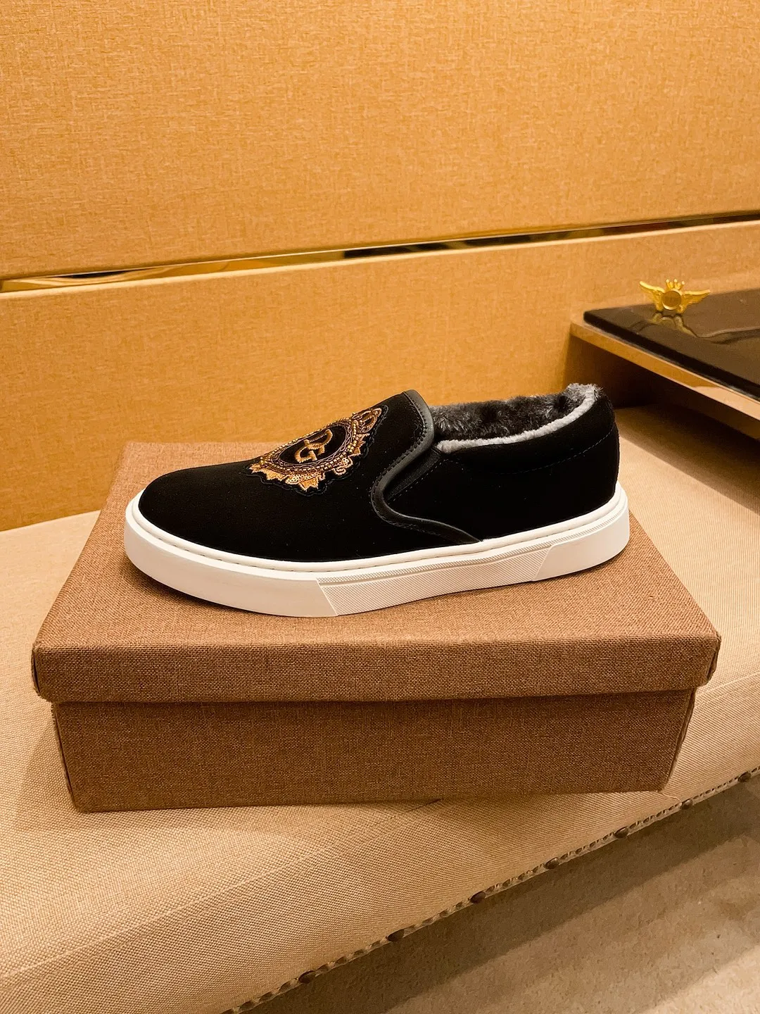 P360🚘🚘【DG】🔥 Velvet lining 🔥High-end men's shoes brand official website 1:1 latest masterpiece: the upper is made of Italian imported first-layer cowhide with Shushi original anti-slip and wear-resistant outsole🔥, making walking more convenient and comfortable! An exclusive new model, a stunning work, a beautiful 1:1 replica [color] compared to the official quality! Create a fashionable personality to set off your uniqueness! A must-have for trendy men! Classic🔥Size: 38-44 Color: 🔥 3⃣️colors available🔥